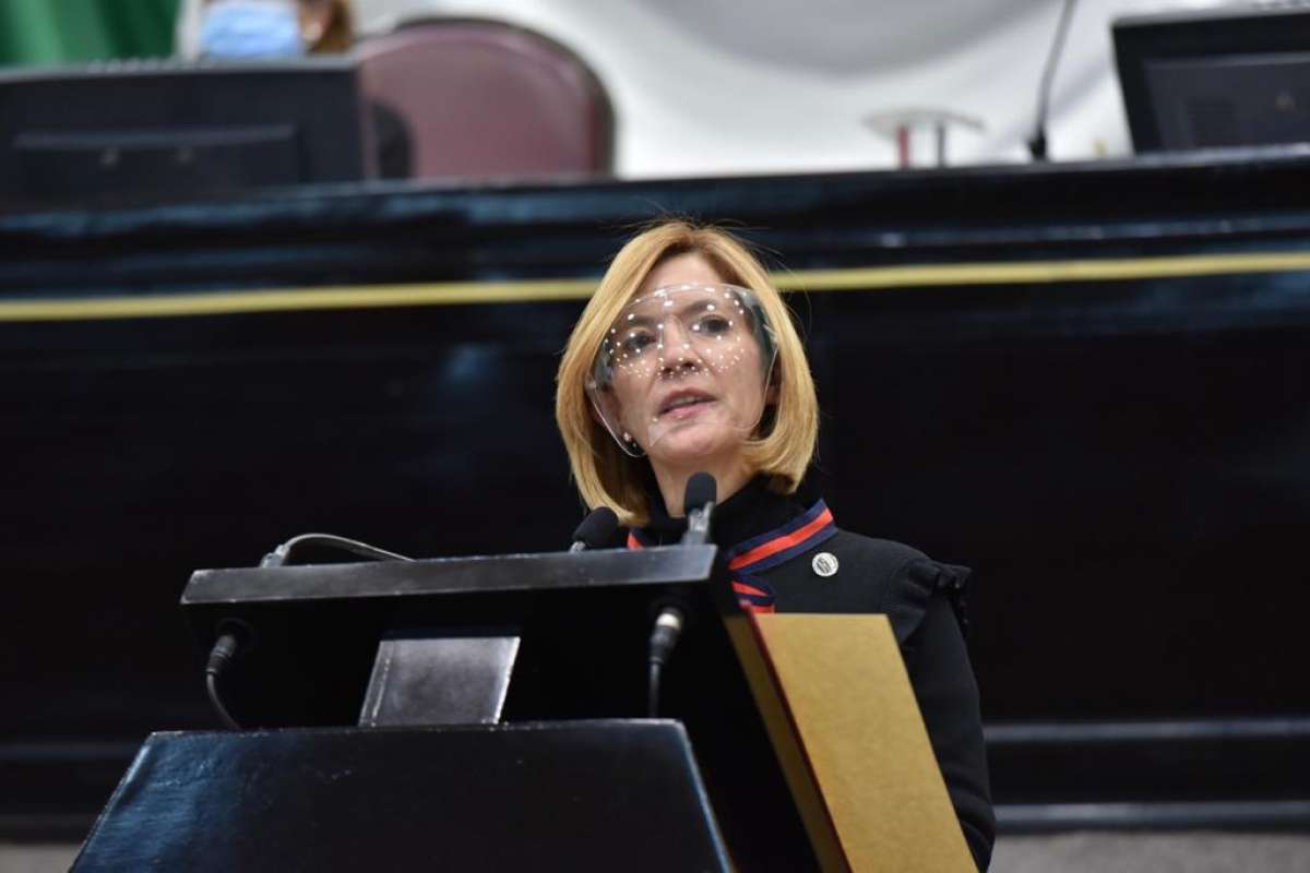 Incorporarían en la Constitución prohibición de discriminar por ejercer alguna profesión