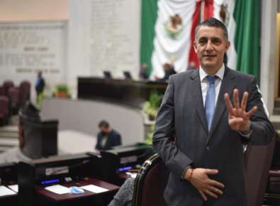 Diputado Víctor Vargas desmiente su asistencia a \"Fiesta\" este fin de semana