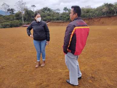 Recorre la alcaldesa de Huatusco, Baldinucci Tejeda Colorado, la localidad de Tlamatoca