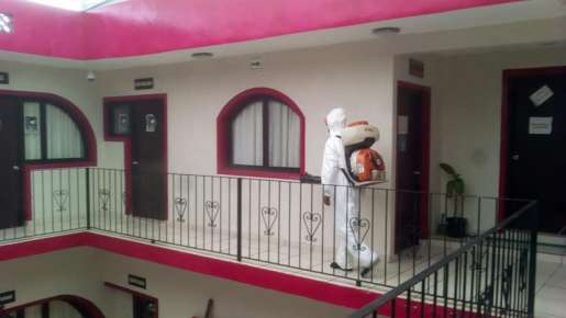 Desinfectan las instalaciones del DIF Municipal de Huatusco