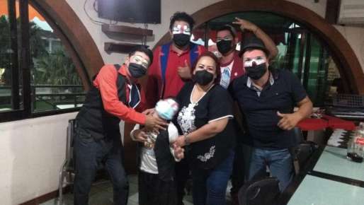 Se reunió Adriana Esther Martínez con taxistas y payasos