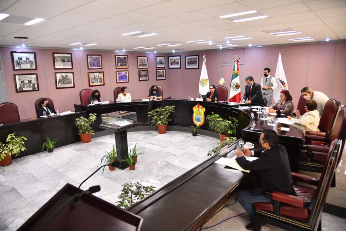 Productos de gestión menstrual podrían distribuirse en escuelas públicas