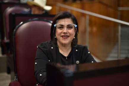 Arranca vacunación de personas mayores en Xalapa; invita a estar pendientes de las fechas: Rosalinda Galindo