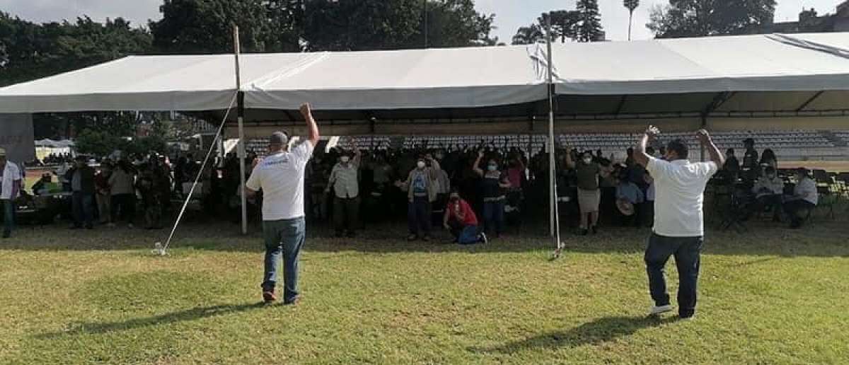 Ofrece SEV activación física a adultos mayores durante jornada de vacunación