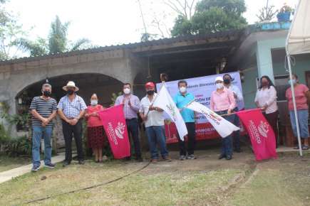 Ediles de Huatusco, llevaron a cabo el banderazo de inicio de la obra.
