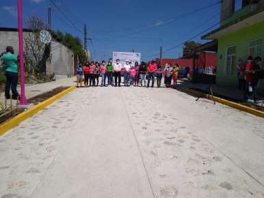 Autoridades municipales de Huatusco, llevaron a cabo la inauguración de pavimentación de la avenida Sánchez Oropeza