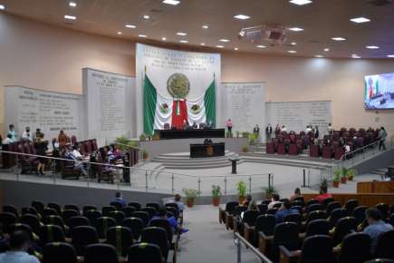 Concede LXV Legislatura licencia a  diputados para separarse del cargo