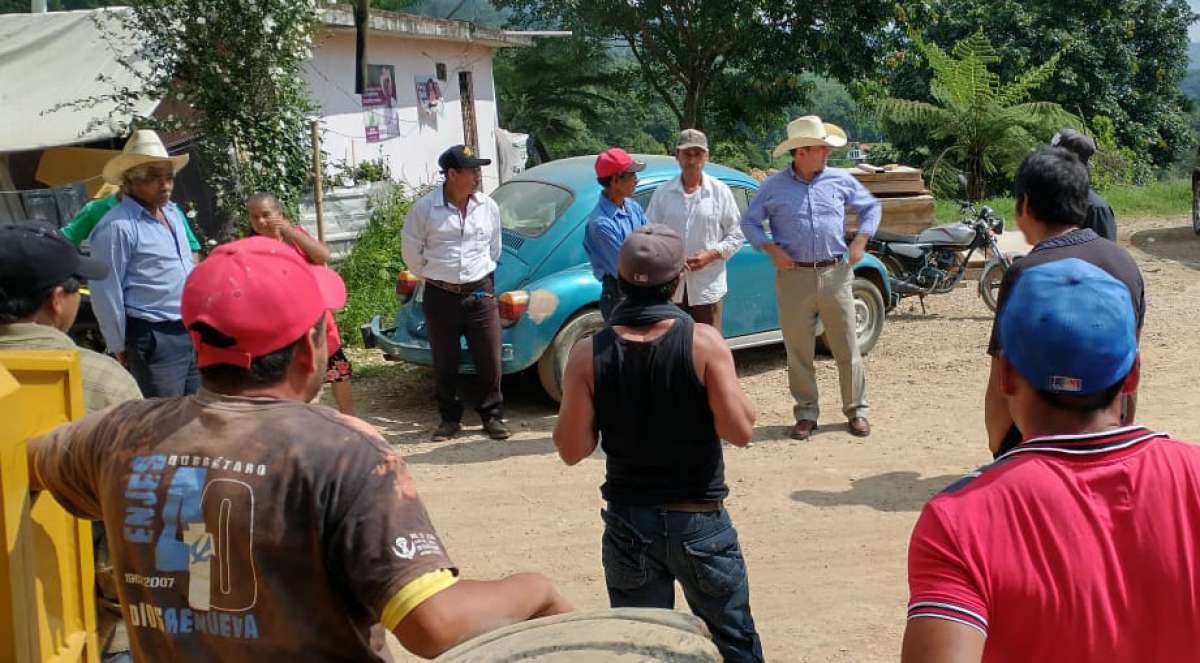 Resolver la necesidades del Distrito 09 de Coatepec será prioridad para Pepe Yunes