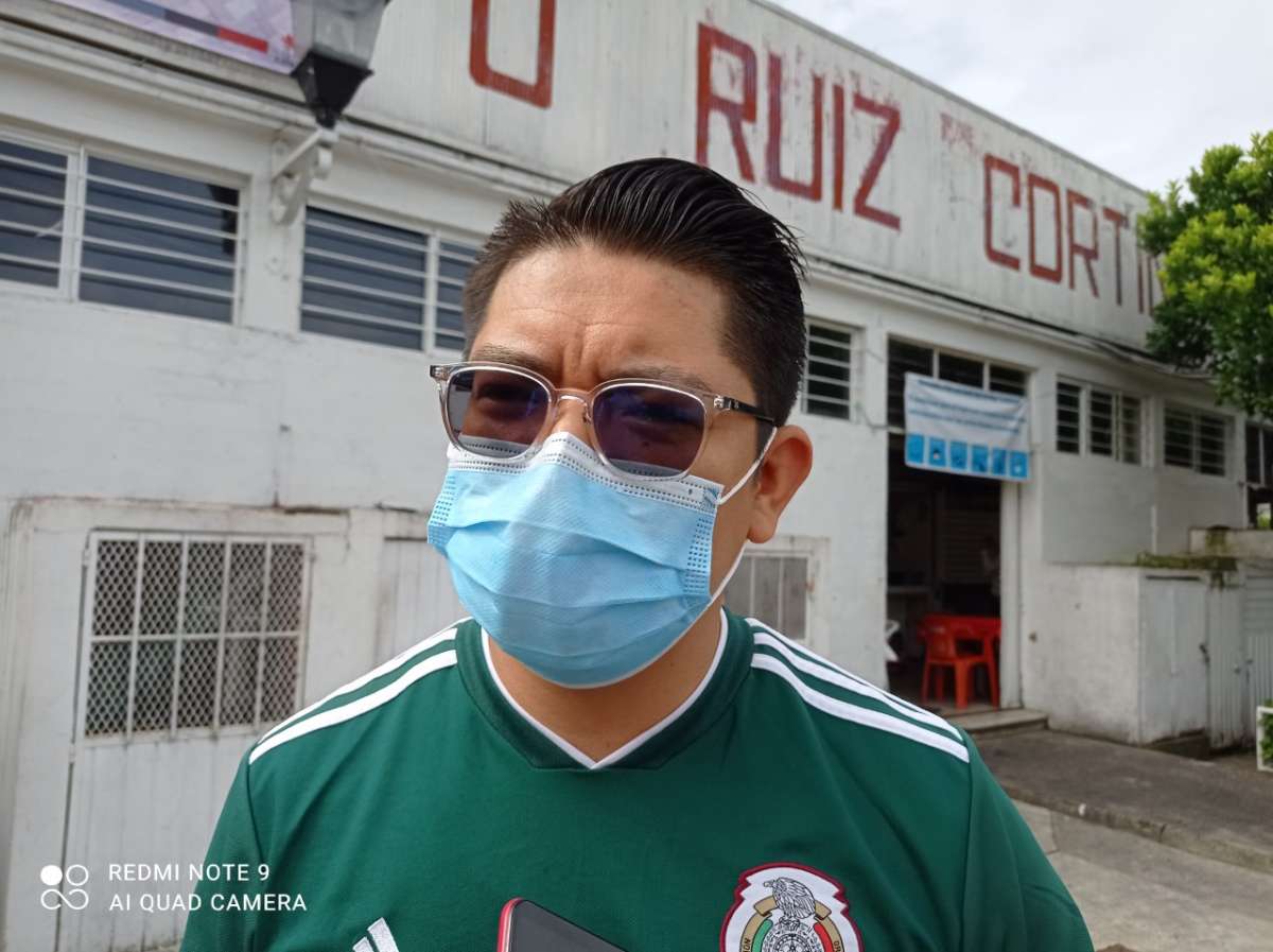 Ambulantaje y falta de apoyo del ayuntamiento local,    locatarios del mercado La Rotonda cierran sus locales 