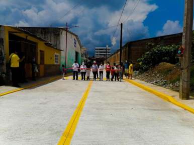 Concluye la pavimentación de la calle 10 de Huatusco.
