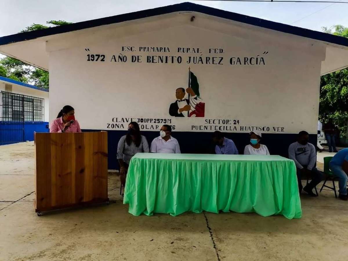 Techado para la Escuela Primaria de Puentecilla municipio de Huatusco.