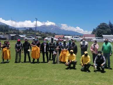 Capacita SEDEMA a 430 brigadistas en combate a incendios; les dota de herramientas y uniformes.