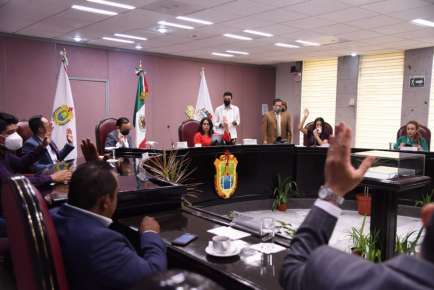 Avalan que ayuntamiento de Papantla done terreno para un telebachillerato