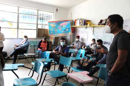 Docentes veracruzanos realizan labores presenciales en la ruta al inicio del escolar