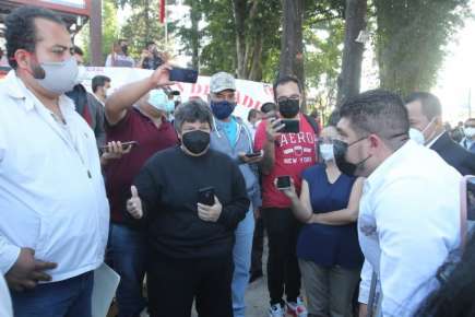 Recibe Zenyazen Escobar García a familias para apoyar a comunidad de Papantla