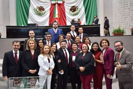 Quedan constituidos tres grupos legislativos en el Congreso local