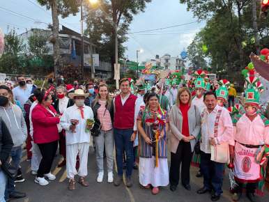 Promueve desfile navideño unidad familiar en Xalapa: diputada Cecilia Guevara