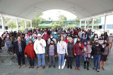 Distribuye SEV 20 mdp más a 100 escuelas afectadas por el Grace, suman 40 mdp entregados   