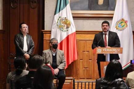 *Veracruz, pionero en la enseñanza de lenguas originarias a distancia: Zenyazen*