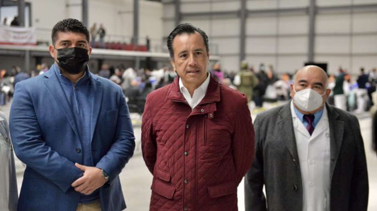 31 mil docentes vacunados en el primer día de Refuerzo a Personal Educativo: Gobernador   