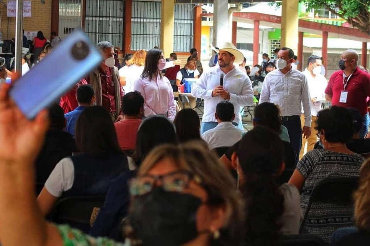 *Zenyazen reitera llamado a docentes para retomar clases presenciales*