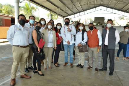 Entrega SEV obras en escuelas de Córdoba por casi 3 mdp