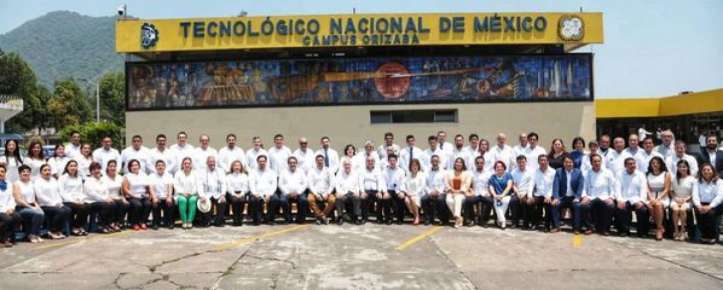 Zenyazen Escobar García asiste al 65 aniversario del ITO.