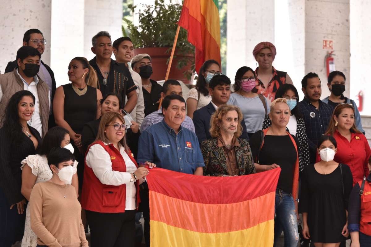 Presentan Iniciativa en materia de matrimonio igualitario   
