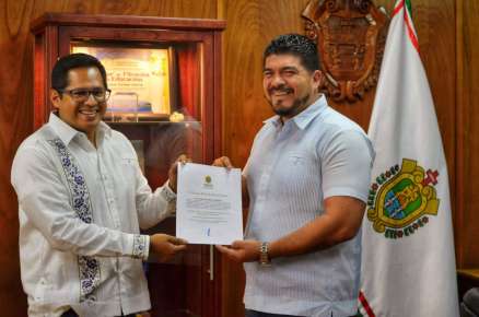 *Zenyazen Escobar entrega nombramiento a nuevo secretario técnico del CIVE*