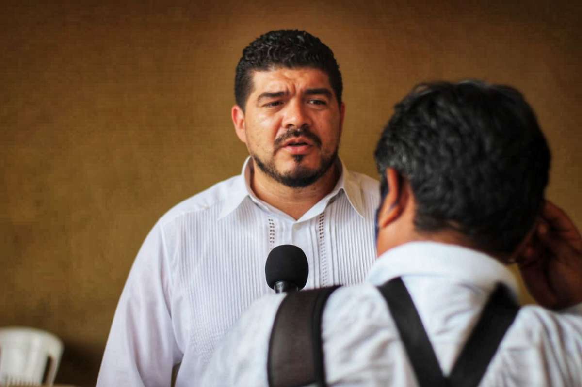 Zenyazen Escobar trabaja 24/7, este domingo estuvo en Pánuco