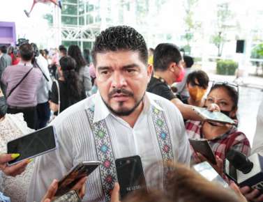 *Damos certeza y certidumbre laboral con nombramientos definitivos: Zenyazen Escobar*