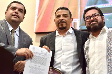 Presenta diputado Gómez Cazarín proyecto de reestructura del TEJAV   