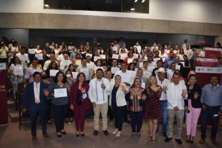 Reconoce SEV labor educativa de docentes durante la emergencia sanitaria