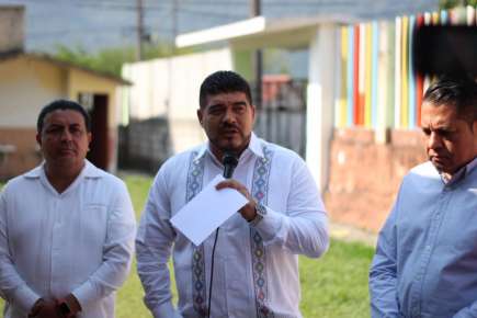 Mantiene SEV supervisión en obras a planteles de la zona de las Altas Montañas 