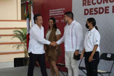 Zenyazen responde a instrucción del gobernador Cuitláhuac: trae a Veracruz 3 mil 400 millones para escuelas