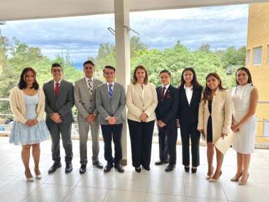 Participa Congreso en aniversario del Semillero de Derecho Parlamentario de la UV