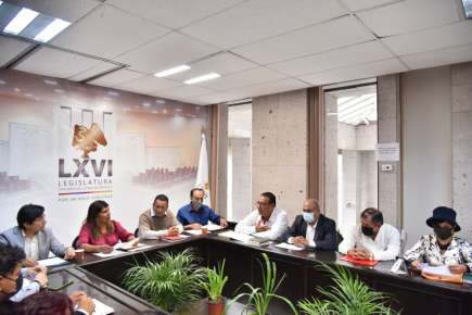 Respalda Diputada regularización de predios escolares de Emiliano Zapata   