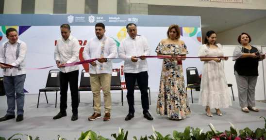 Zenyazen Escobar participó en la Expo Feria Educativa Región Sotavento