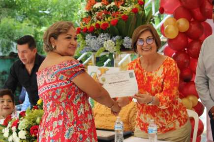 Tierra Blanca brilla por la fortaleza y determinación de su gente: Mago Corro