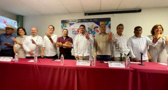 Veracruz volverá a ser semillero de jóvenes profesionistas y exitosos: Gómez Cazarín