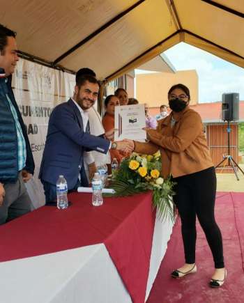 En Veracruz impera la voluntad política para regularizar los predios escolares: Toño Luna