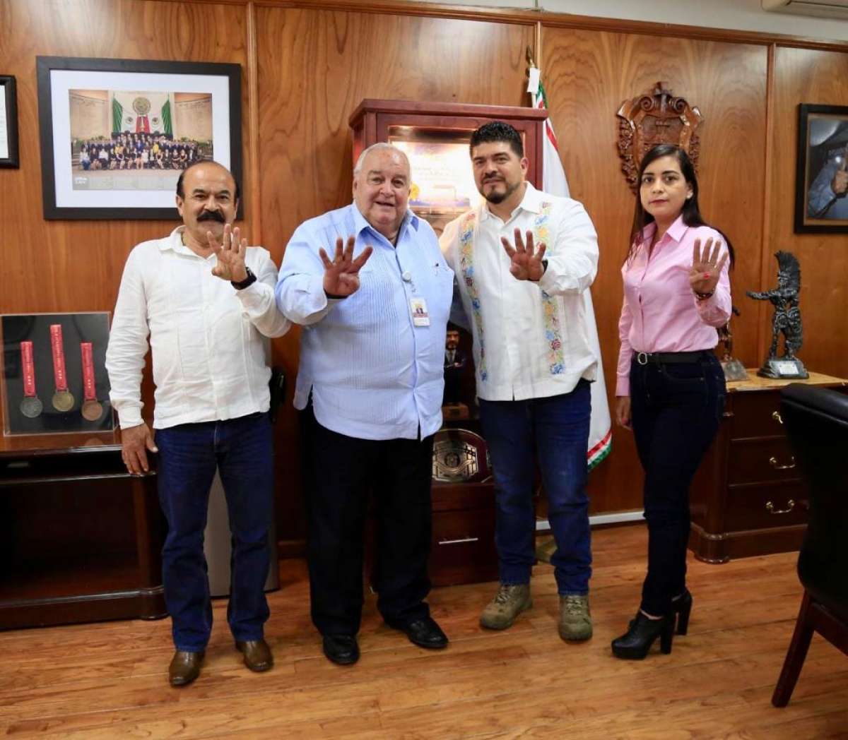 Zenyazen anuncia inversión de más de 100 mdp en Poza Rica para atención de escuelas dañadas por Grace