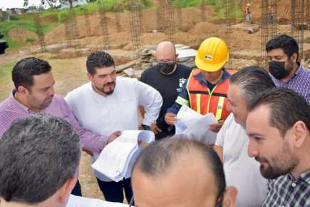 Zenyazen Escobar afina con autoridades del INIFED líneas de acción para contar con planteles dignos en Veracruz