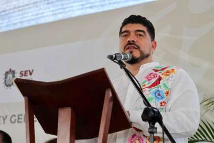 Zenyazen encabeza trabajos del Foro Regional para la Armonización de la Ley General de Educación Superior en Coatzacoalcos