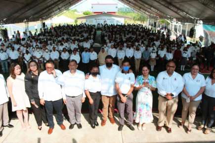 Zenyazen inaugura nuevo ciclo escolar en Media Superior y Superior