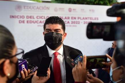 Zenyazen Escobar García presente en Inicio de Ciclo Escolar para Educación Básica