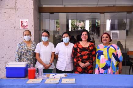 En el Congreso, actualizan esquema de vacunación de menores   