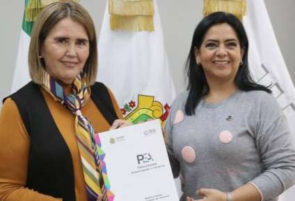 Recibe Presidenta del Congreso la Política Estatal Anticorrupción   