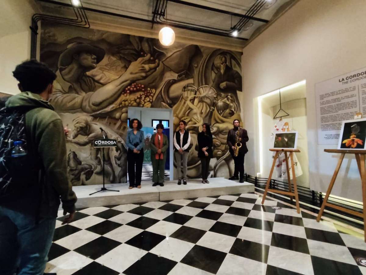 Presenta Museo del Café exposición “30 Fotógrafos y 30 Empresarios por la Biodiversidad del Bosque de Niebla”