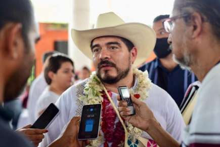 Zenyazen afirmó: gremio magisterial es fundamental y pieza clave en la transformación educativa